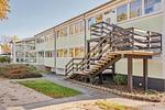 Fassade / Eingang - Ferienwohnung Meerweh mit Balkon und nur 200 m zum Meer - Top-Hundeurlaub