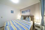 Schlafzimmer mit Doppelbett - Ferienhaus Pepe - Top-Hundeurlaub
