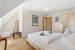 Schlafzimmer mit Doppelbett 1. OG - Kuttels Koje - Top-Hundeurlaub
