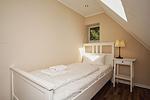 Schlafzimmer - FeWo 03: Terrasse,Sauna,Schwimmbad - Top-Hundeurlaub