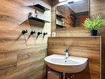 Badezimmer mit Waschbecken - Wohnung 04 - Achterwind - Top-Hundeurlaub