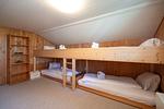 Schlafzimmer mit zwei Etagenbetten - Chalet Sönderli - Top-Hundeurlaub