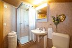 Badezimmer mit Dusche - Chalet Sönderli - Top-Hundeurlaub