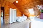 Schlafzimmer - Ferienwohnung "Binnenwasserblick" - Top-Hundeurlaub