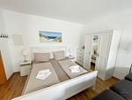 Cuxland-Fewo-Service - Residenz Grantz - Wohnung 2  - Wohn - Schlafzimmer - Residenz Grantz Wohnung 2 - Top-Hundeurlaub