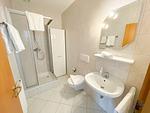 Cuxland-Fewo-Service - Residenz Grantz - Wohnung 2  - Badezimmer - Residenz Grantz Wohnung 2 - Top-Hundeurlaub