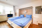 Cuxland-Fewo-Service-Haus Elbe-Wohnung 11-Wohn/Schlafraum - Haus Elbe Wohnung 11 - Top-Hundeurlaub