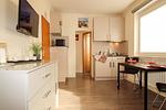 Cuxland-Fewo-Service - Haus Frauenpreis-Wohnung 68 - Wohn-Schlazimmer-Küchenzeile - Haus Frauenpreiss Wohnung 68 - Top-Hundeurlaub