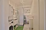 Modernes Bad mit Dusche, Waschmaschine und Trockner in der Ocean Breeze No 6, Niendorf am Timmendorfer Strand. - Ocean Breeze No 6 - Top-Hundeurlaub