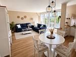 Wohnzimmer - Maisonette Ferienwohnung "Barke App. 26" mit seitlichem Meerblick in Scharbeutz - Top-Hundeurlaub