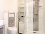 Badezimmer - Haus Poststraße 1a Fewo 18 - KLEINE SCHWALBE - Top-Hundeurlaub