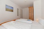 Schlafzimmer - Haus Wenden Fewo 2 - Top-Hundeurlaub