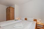 Schlafzimmer - Haus Wenden Fewo 2 - Top-Hundeurlaub