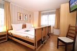 Schlafzimmer - Ferienanlage Dröse, Haus 8a - Fewo 8 (rolli-gerecht) - Top-Hundeurlaub
