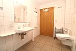 Badezimmer - Ferienanlage Dröse, Haus 8a - Fewo 8 (rolli-gerecht) - Top-Hundeurlaub