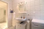 Badezimmer - Haus Reriker Straße 34 Fewo 4 - MÖWENNEST - Top-Hundeurlaub