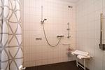 Badezimmer - Ferienanlage Dröse, Haus 8a - Fewo 7 (rolli-gerecht) - Top-Hundeurlaub