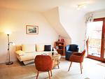 Wohnzimmer - Appartementhaus Kirchweg 19 Fewo 11 - SEESCHWALBE - Top-Hundeurlaub