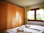 Schlafzimmer - Appartementhaus Kirchweg 19 Fewo 11 - SEESCHWALBE - Top-Hundeurlaub