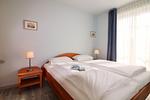 Schlafzimmer - Villa Rosita Fewo 5 - SANDKÖRNCHEN - Top-Hundeurlaub