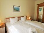 Schlafzimmer - Haus Ostseewelle Fewo 4 - Top-Hundeurlaub