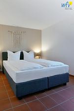Schlafzimmer - Ferienwohnung Silbergras - Top-Hundeurlaub