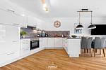 Küche / Küchenzeile - Ferienwohnung Schleiquartier Kappeln - Top-Hundeurlaub