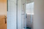 Bad mit Dusche und WC im EG - Am Deich Haus 26 - Top-Hundeurlaub