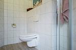 Bad mit Dusche und WC im EG - Am Deich Haus 26 - Top-Hundeurlaub