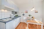 Küche / Küchenzeile - Ferienwohnung Inselnest mit Terrasse & Strandkorb - nur 500 Meter bis zum Strand - Top-Hundeurlaub