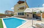 Urlando - Ferienwohnung für 4 Gäste & Hund mit Balkon und seitlichem Meerblick & Pool - Apartment 3 - Top-Hundeurlaub