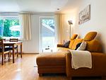 Wohnzimmer mit Zugang zur Terrasse - Haus 20a - Top-Hundeurlaub