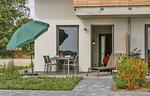 Hauptansicht - FeWo 01: Terrasse, ruhige Lage - Top-Hundeurlaub