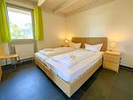 Schlafzimmer - Haus Sperber 4 E8 mit Sauna und Kamin - Top-Hundeurlaub
