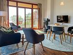Wohnzimmer - Apartment 433 mit Seeblick und Kamin - Top-Hundeurlaub