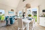 Wohnzimmer - Ferienhaus Cliff Olpenitz - Top-Hundeurlaub