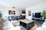 Wohnzimmer - Ferienhaus "Sunseeker House No. 2" - Top-Hundeurlaub