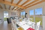 Wohnzimmer - Ferienhaus Ostsee Lodge Olpenitz - Top-Hundeurlaub