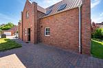 Fassade / Eingang - Sonnenseite - Top-Hundeurlaub