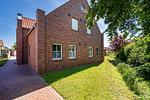 Fassade / Eingang - Sonnenseite - Top-Hundeurlaub