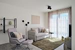 Wohnzimmer - Apartment B12 Balkon mit Naturblick & Nutzung der Wellness- & Aktivbereiche im Pine Hill Resort - Top-Hundeurlaub