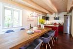 Küche und Esstisch in der Ferienwohnung Skagen - Reetdachhaus Skagen - Top-Hundeurlaub