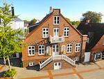 Fassade / Eingang - Stadtvilla - Top-Hundeurlaub