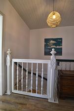 Für die Sicherheit der Kinder ist hier durch ein Treppenschutzgitter gesorgt. - Stadtvilla - Top-Hundeurlaub