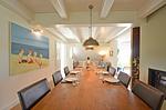 An dem großen Esstisch wird die gesamte Familie Platz finden. - Reethus Dörpsend Haus 1 - Top-Hundeurlaub