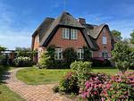 Fassade / Eingang - Ferienhaus Friesenrose - Top-Hundeurlaub