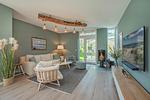 Wohnzimmer - Störtebekers Reethus mit Sauna, Kamin und Terrasse - Top-Hundeurlaub
