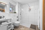 Badezimmer - Ferienwohnung Sonnenaufgang Olpenitz - Top-Hundeurlaub