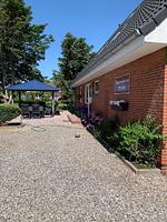 Fassade / Eingang - Ferienwohnung Meeresbrise Dagebüll - Top-Hundeurlaub