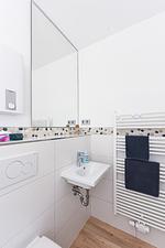 Badezimmer - Ferienhaus Fries am Yachthafen - Top-Hundeurlaub
